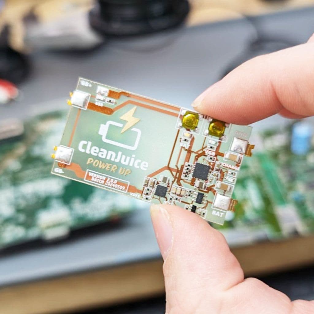 CleanJuice USB-C Battery Pack (Game Boy Color) product image